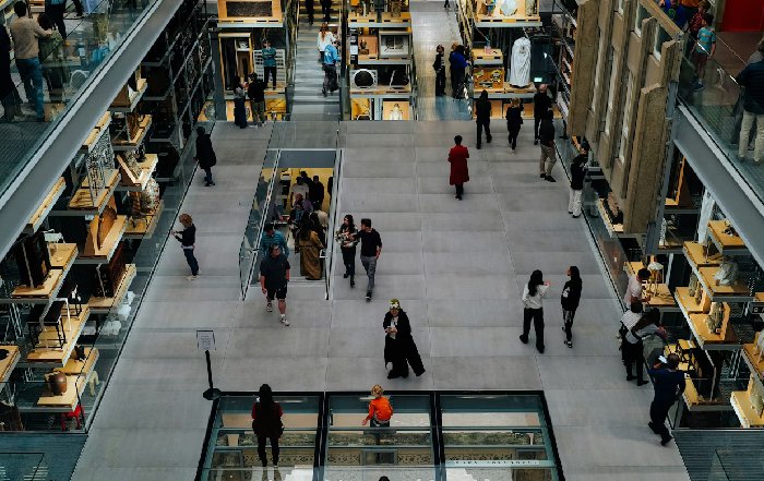 Article Image for Retail Banking Transforms with Technology